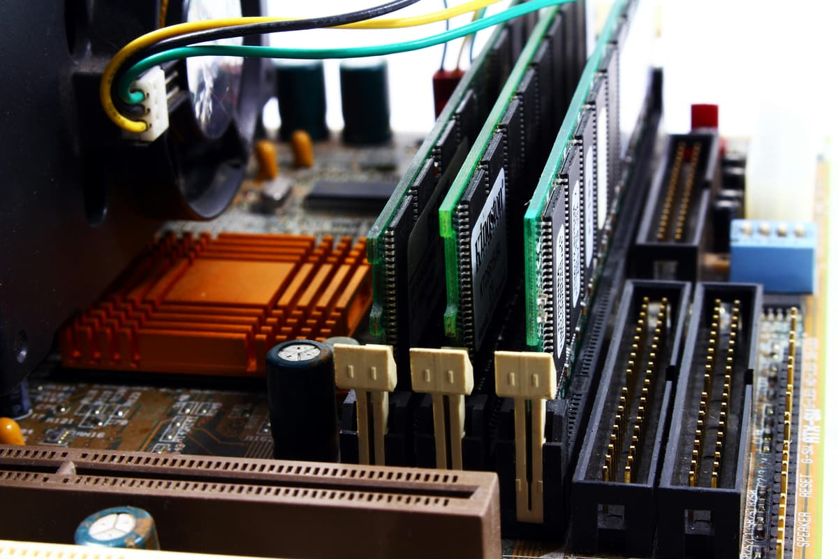 The RAM temporary memory.